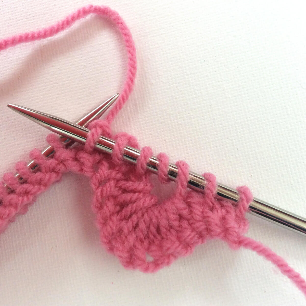 tutorial-knitting-a-scalloped-edge-la-visch-designs