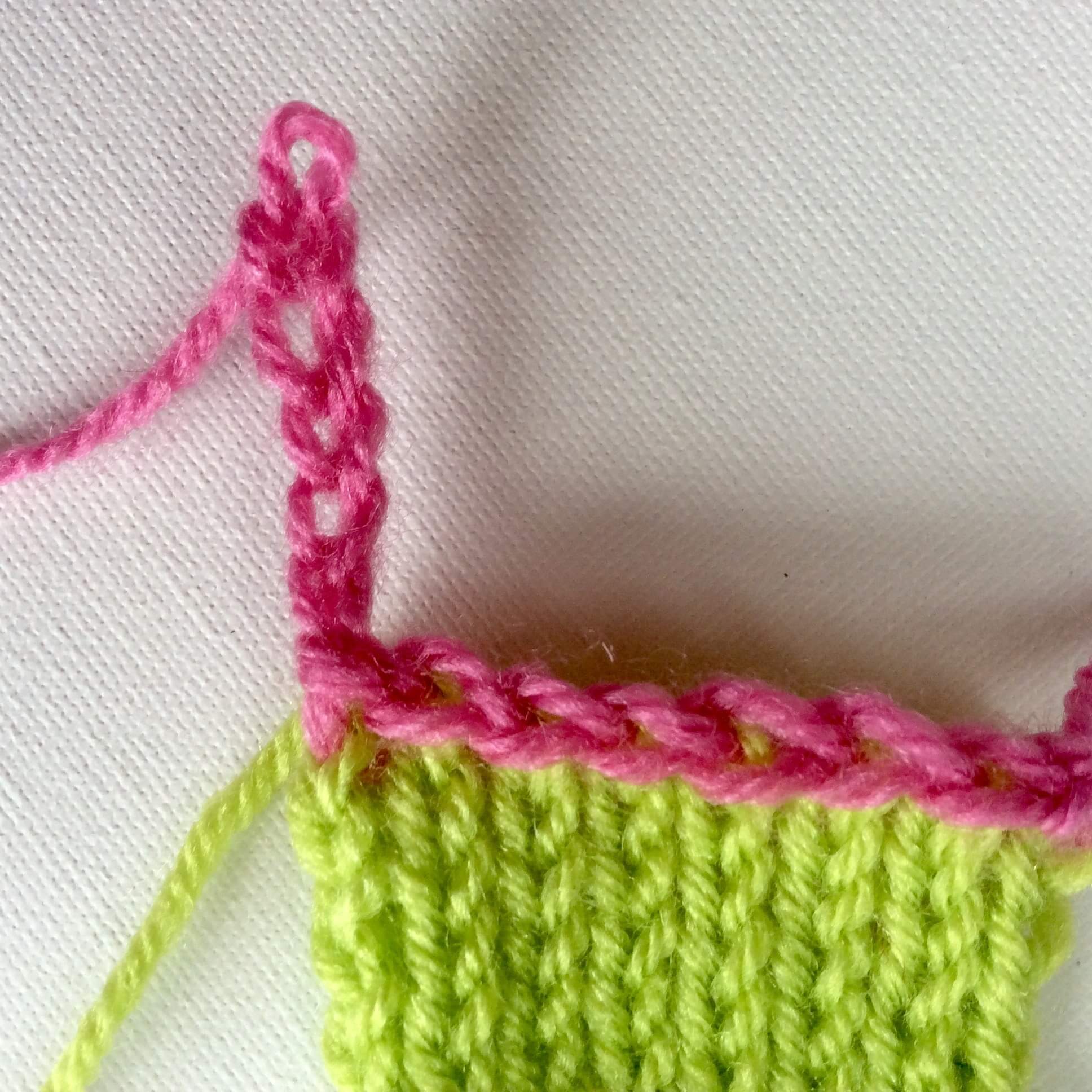 tutorial crochet provisional cast on La Visch Designs