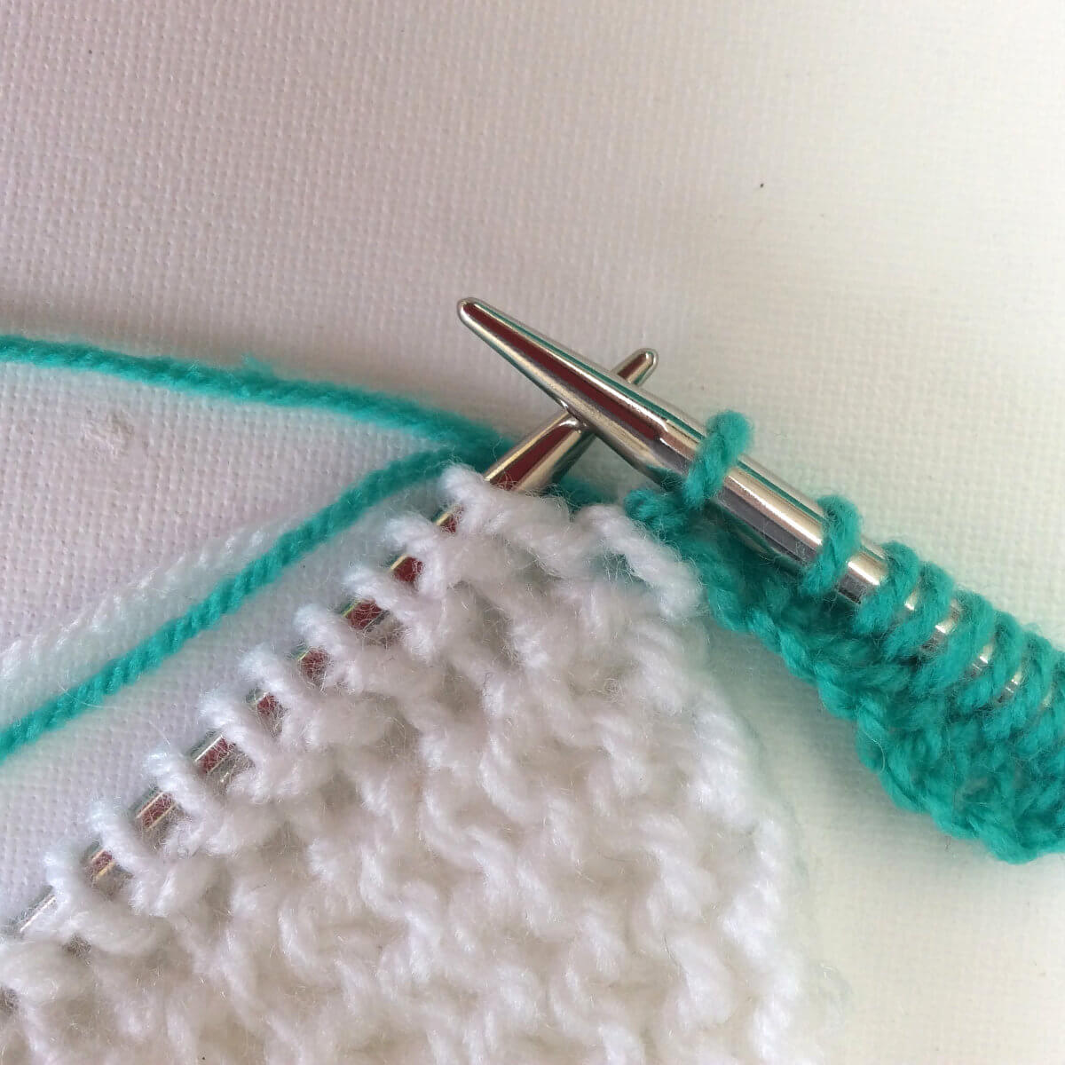 tutorial knittedon border La Visch Designs