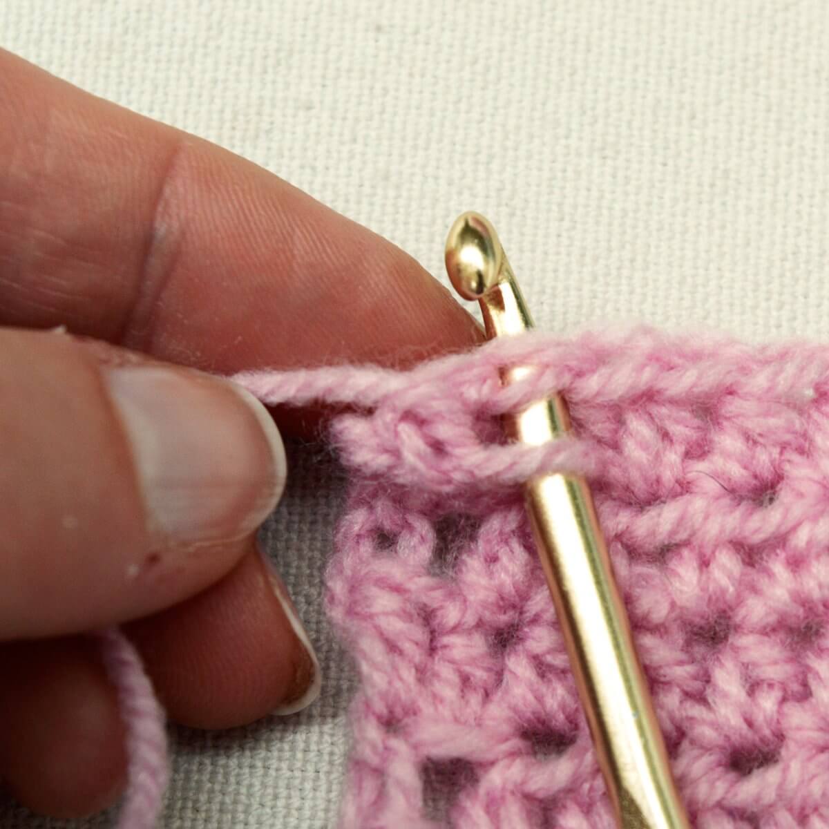 tutorial reverse single crochet (rsc) La Visch Designs