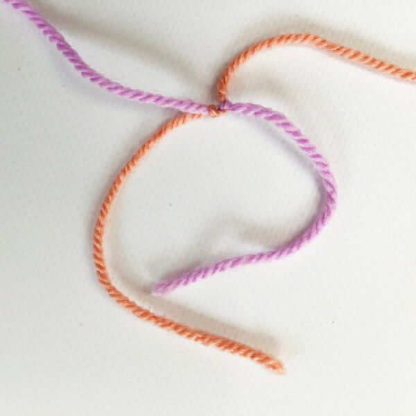 tutorial - joining yarn with a magic knot - La Visch Designs