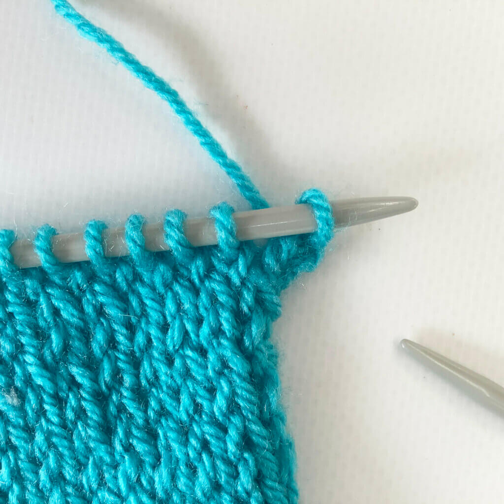 tutorial - working the Icelandic bind-off - La Visch Designs